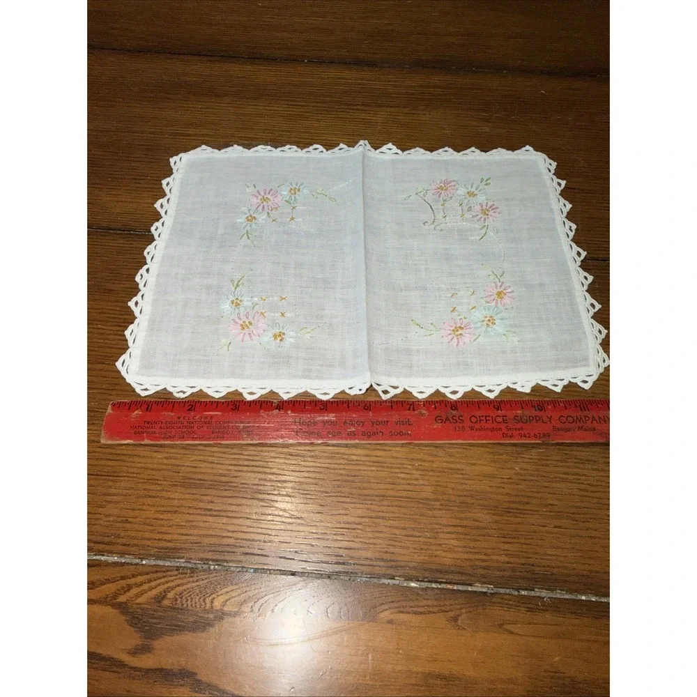 Vintage Dainty Embroidery Flowers Hankie Emb‎ Floral Handkerchief Hanky